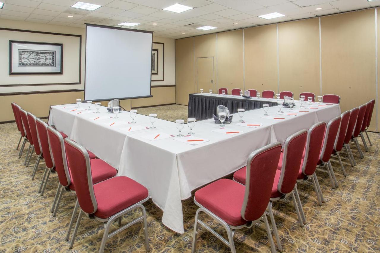 Crowne Plaza - Near Sugar Land 4*